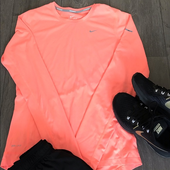 💕Special💕Nike long sleeves tshirt